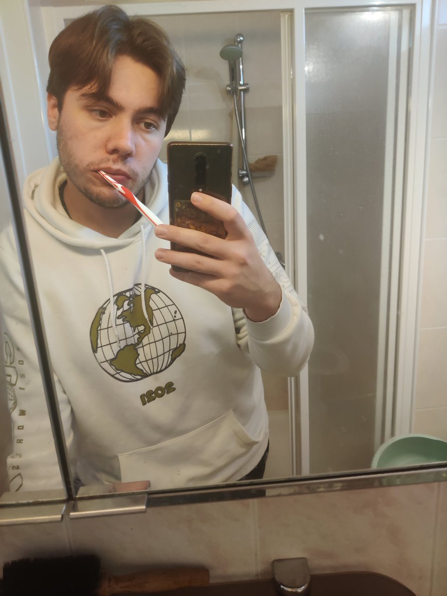 gab / versio 𓀁 tweet media