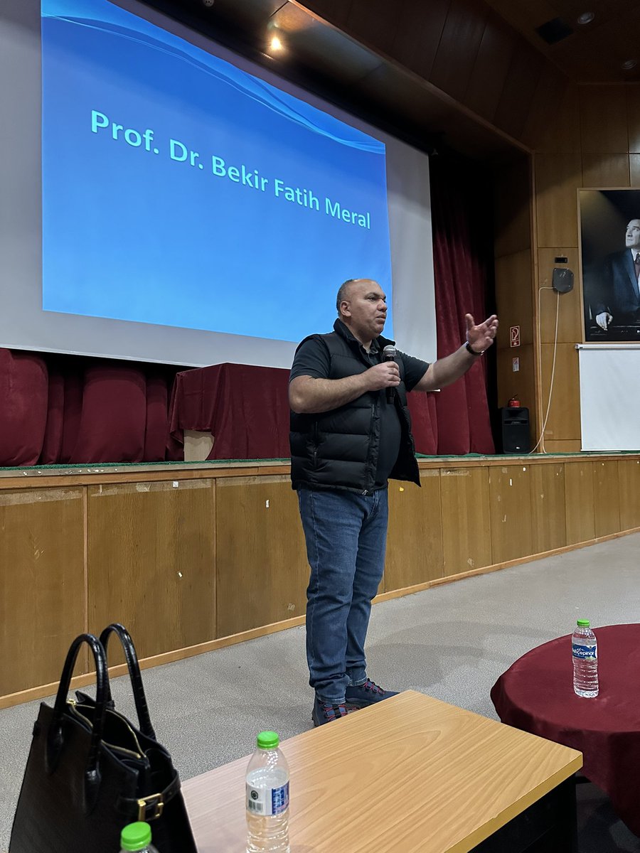 MutOzelEgitmAnk's tweet photo. Sakarya Üniversitesi Özel Eğitim Bölümü Prof. Dr. Bekir Fatih Meral okulumuzu ziyaret ederek özel öğrencilerimiz için yapılabilecek eğitim faaliyetleri için tavsiyelerde bulundu. https://t.co/XyebZdKVyu
