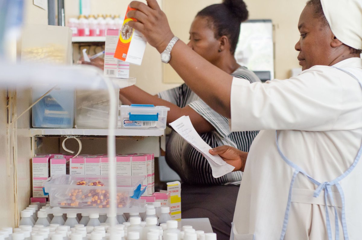 #FBOs have been key partners in PEPFAR’s fight against HIV and AIDS. Examples from <a href="/CMMBTweets/">CMMB</a> and the Christian Medical Association of India highlight how these partnerships strengthen health systems. However, PEPFAR’s future is at risk. Read more: 
ow.ly/pswo50UlYvk 🔗