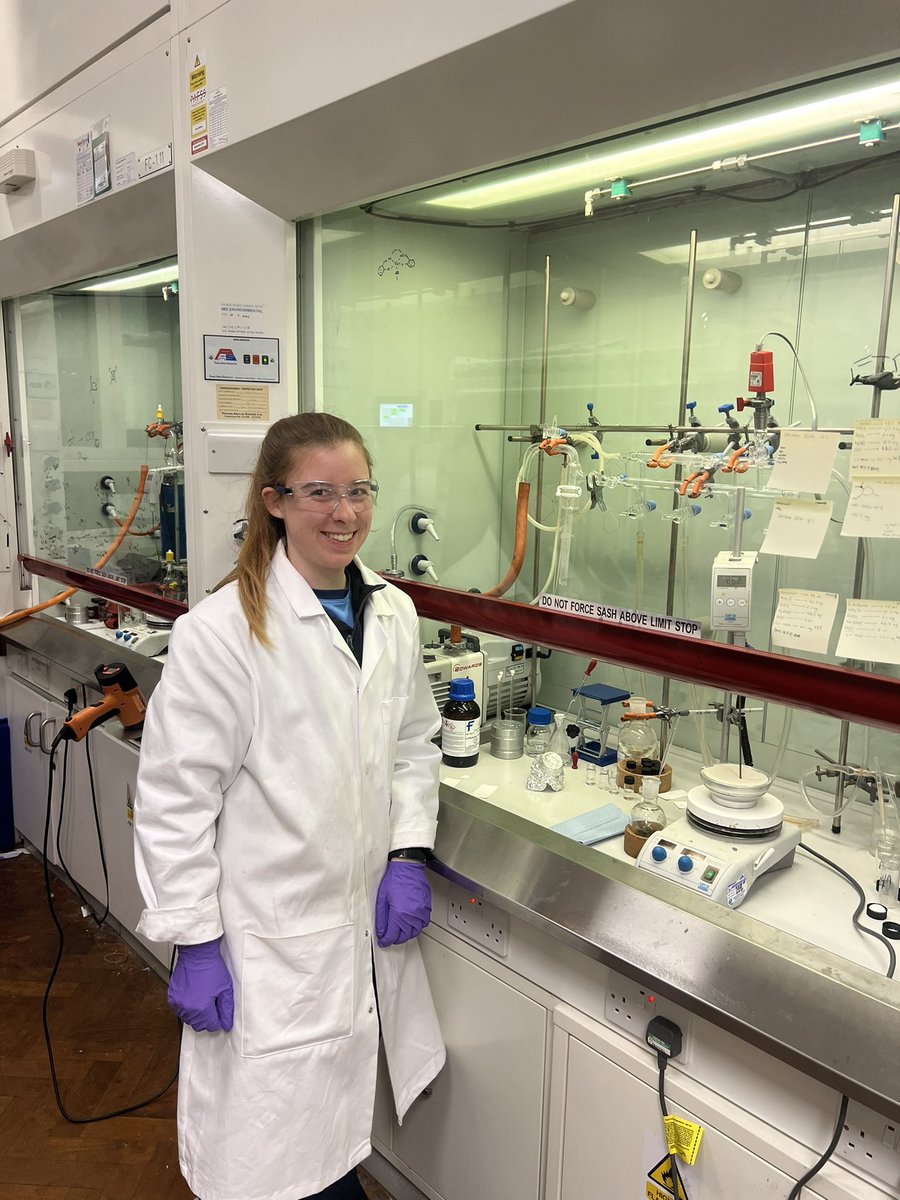 Belated hello from new PhD students Abi and Owen! Already on some exciting reactions in the lab! 🧪🧪😊😊