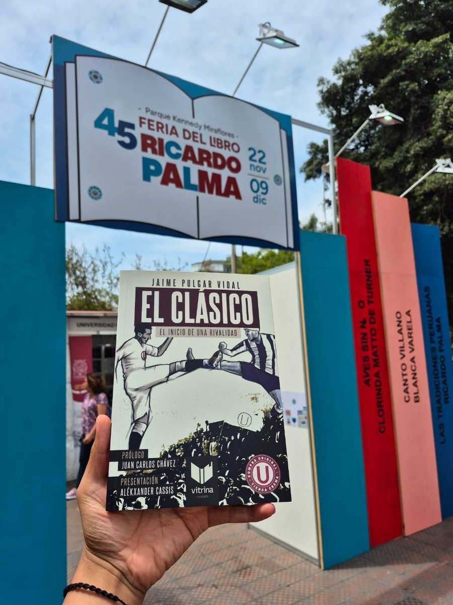 vitrinaeditores's tweet photo. El Clásico, llegó a la feria... @FRicardoPalma 

#UniversitariodeDeportes
#LibrosRecomendados https://t.co/kNrld5gyly