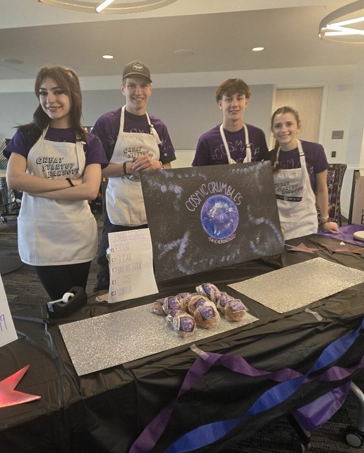 The Great Startup Bakeoff is THIS WEEKEND!

Support young entrepreneurs as they sell their baked goods at the Great Startup Baked Goods Market on Sunday, December 8 from 12-3pm at Central Library! Your dollars help decide the winner!
