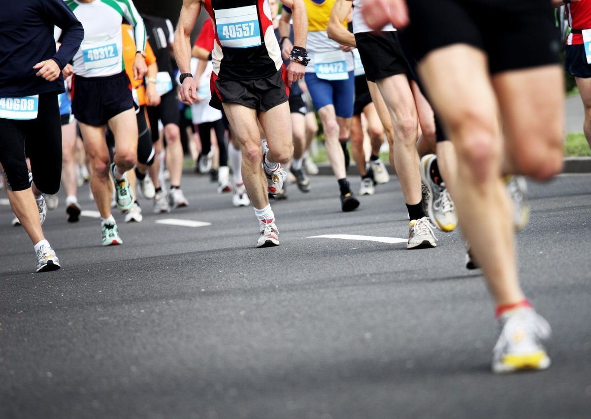 WuTsaiAlliance's tweet photo. Thrilled to share our @bostonmarathon study in @BJSM_BMJ! This is the largest marathon study of its kind on low energy availability to date, finding that under-fueling is linked to slower race times &amp; 2.8x the risk of a major medical encounter. Read more: https://t.co/wZkA9iwdPZ https://t.co/pLxxjFbQVa
