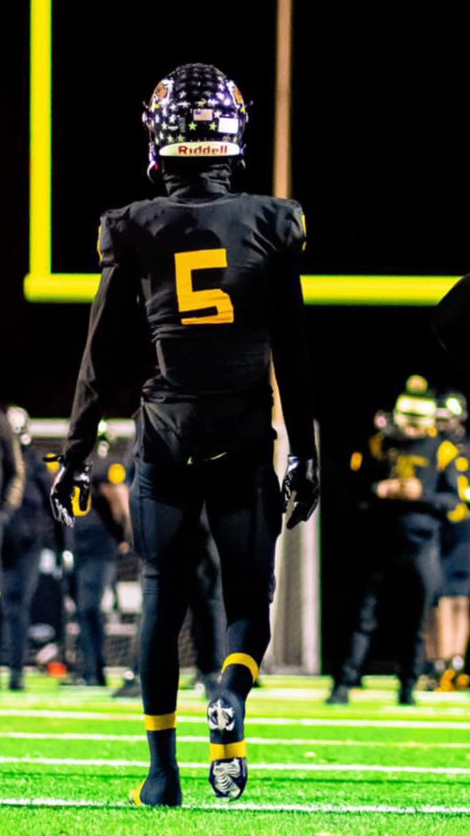 End of the season film📲…
hudl.com/v/2QGpcr