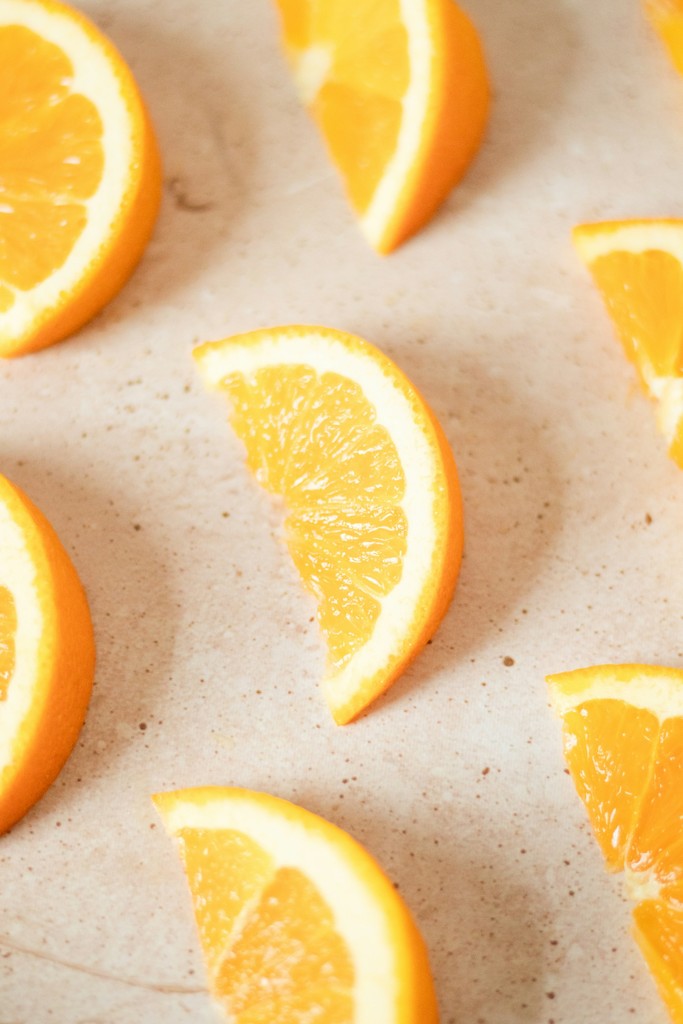 GoodEatsLady's tweet photo. Did you know that winter is citrus season? 🍊 Packed with vitamin C, antioxidants, and hydration, citrus fruits are a delicious way to boost your immune system during the colder months. Plus, they’re low in calories and high in flavor!#healthyideas #healthyfood #healthydirections https://t.co/jaXOeJzTZD