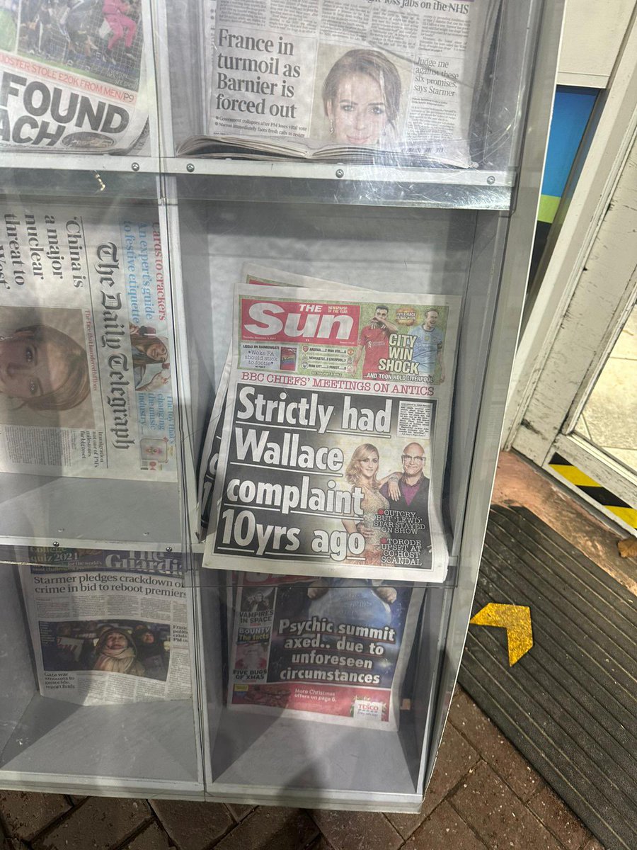 T_Caveney's tweet image. Cressington Garage hang your head in shame! 

My mate just binned the lot of them &amp;amp; the girl behind the counter had no clue what he was on about when asked why they sell it

This is why we always need to educate about this bog roll sold in our city @spiritofshankly #DontBuyTheSun
