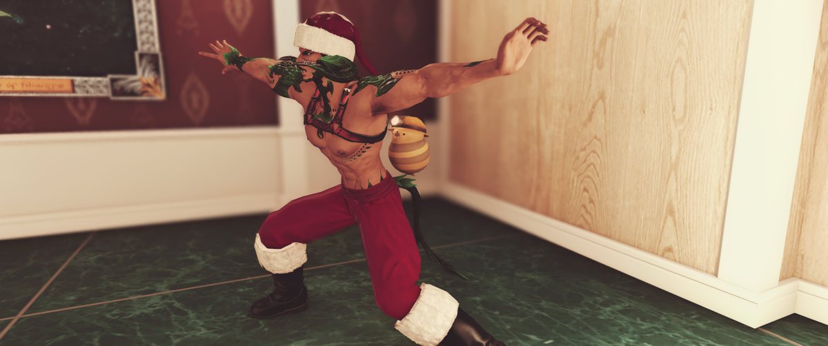 Soreaf1's tweet image. Forgot I had a minion out when I was just trying to show off my xmas outfit, turned the cam and well ended up with this instead :D