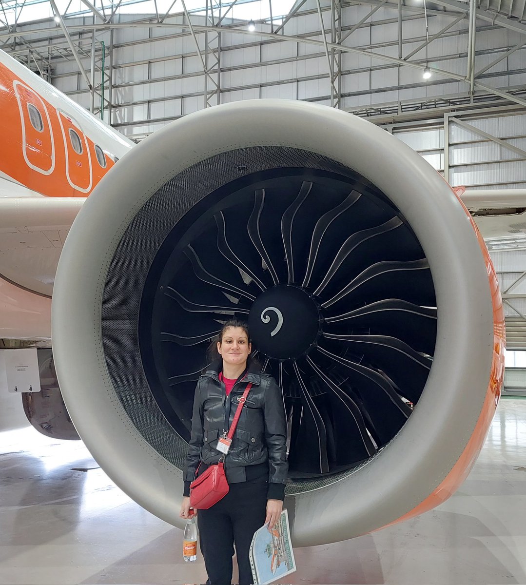 AircraftBy's tweet photo. Enjoyed a wonderful tour at easyJet Engineering Malta facility today!
Thank you, dear Waylin Abdilla, Daniel Galea and Nicole Schembri for your hospitality and lovely gifts!
You made my day more than special! π§‘
#easyJet #easyJetEngineeringMalta #aircraftmaintenance #aviation https://t.co/gxhqUK0UHz