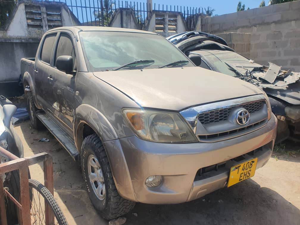 Tesha155's tweet photo. TOYOTA HILUX DOUBLE CABIN 2008π₯
π° BEI: 30M (Maongezi yapo)
π ENGINE: 1720CC
π’ USAJILI: EHS
π MAHALI: Kijitonyama
π Piga simu sasa: 0765837427
π GARI YA NGUVU KWA KAZI NA SAFARI! Uimara na ubora vinaanza hapa!
#ToyotaHilux #OfaMaalum https://t.co/rUaXhCml1Y