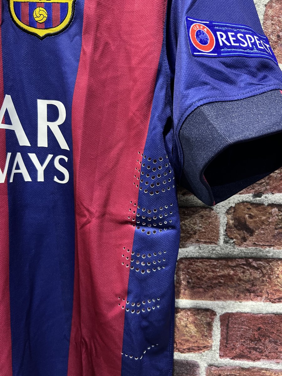 torino_store's tweet photo. •تيشيرت #برشلونة نهائي #ابطال_اوروبا 2015 
🤩🏆 

بطباعة شعارات الابطال وتفاصيل النهائي🤩✅

الخامة والتفاصيل👏🏻🔥

جميع خطوط الطباعه اللي نستخدمها اسماء وارقام هي نفس خط النادي الاصلي 👌🏻🔝

عرض قطعتين والثالثه مجاناً مُستمر على جميع الاقسام👏🏻✅

للطلب

https://t.co/oet4gBHLHk https://t.co/RmqAaRBX6Q