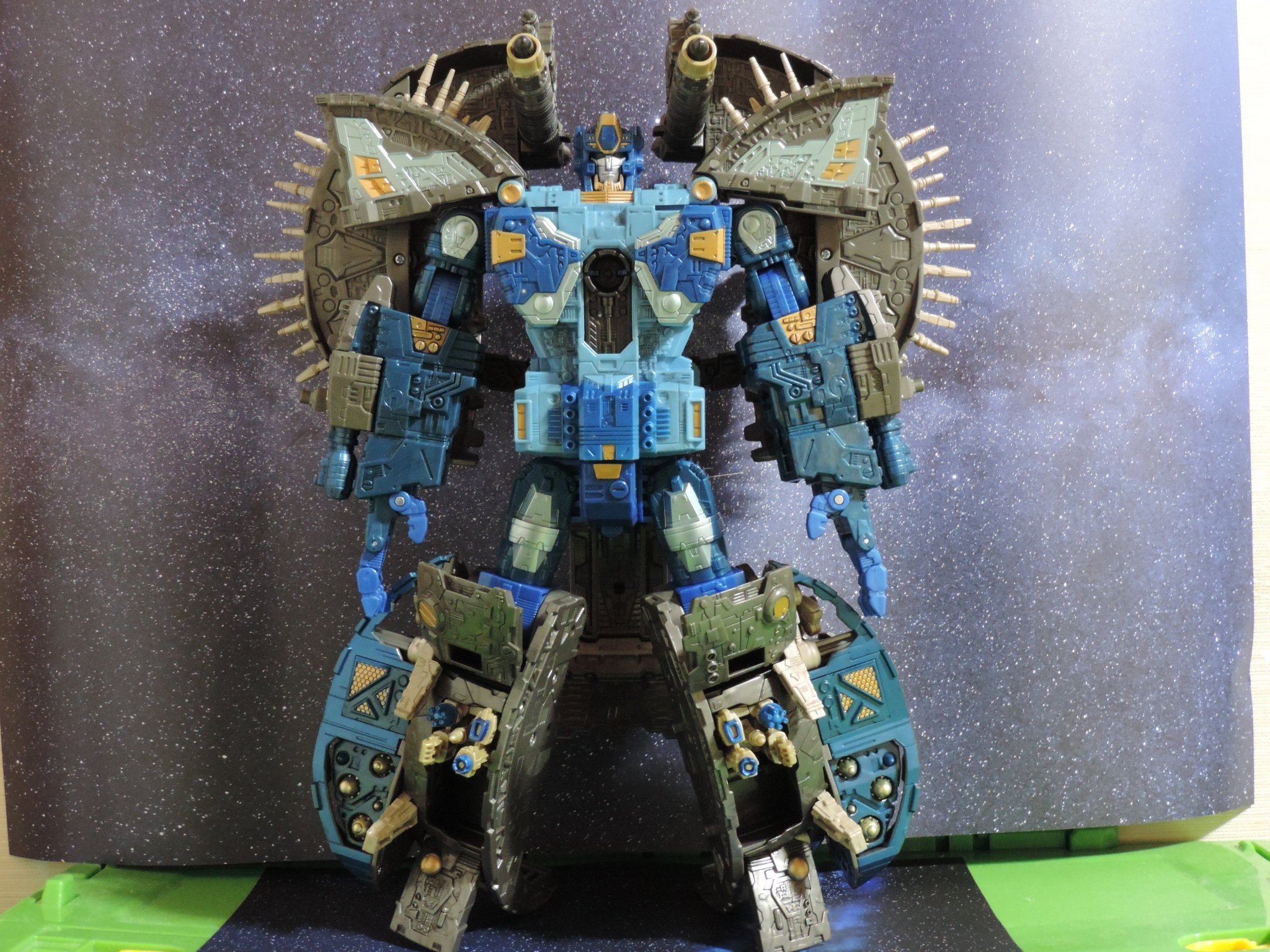トランスフォーマー　プライマス（サイバトロン星 DLX Optimus Prime (Cybertron Mode)（DLX オプティマスプライム