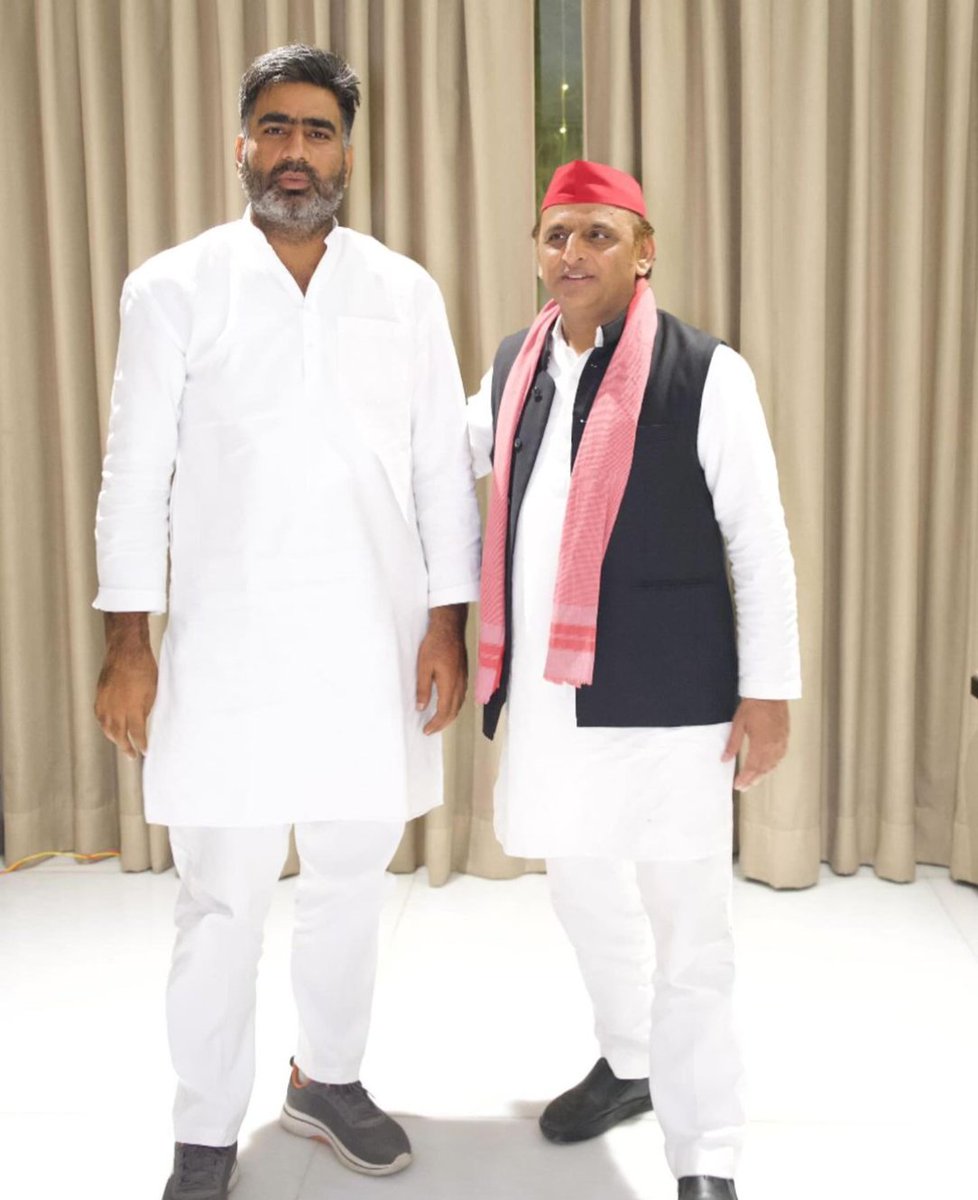 Simnaan0786's tweet photo. जन्म दिन की हार्दिक शुभकामनाएं विधायक जी 🥳🎉🎂

@atulpradhansp @samajwadiparty https://t.co/GKyCWs1MVq