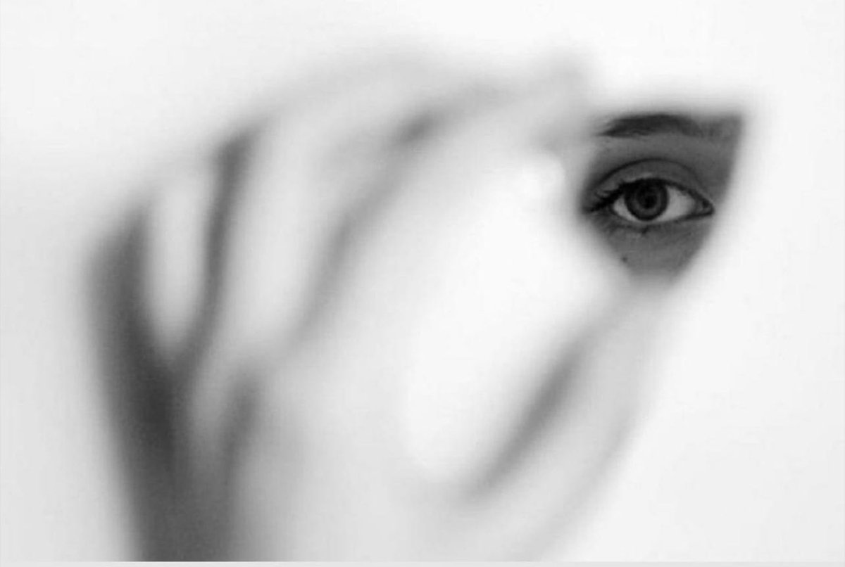 rafetzaimi's tweet photo. " Prekja nga syri (mësyshi) nuk të ndodhë se ti je i/e  bukur apo i/e pasur, por sepse ti je i/e mangët në përmendjen e Allahut"

#Shejh_Uthejmin https://t.co/52zyjy7eIX