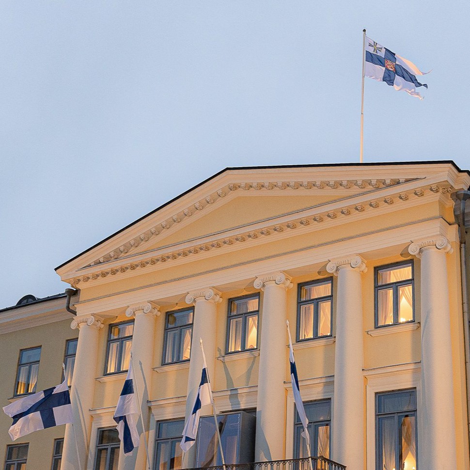 Hyvää itsenäisyyspäivää. Trevlig självständighetsdag.

Kiitos sotiemme veteraanit ja lotat uhrauksistanne. Kiitos, että Suomi on maailman paras maa asua ja elää.

Tack alla veteraner och lottor för era uppoffringar. Tack för att Finland är världens bästa land att bo och leva i.