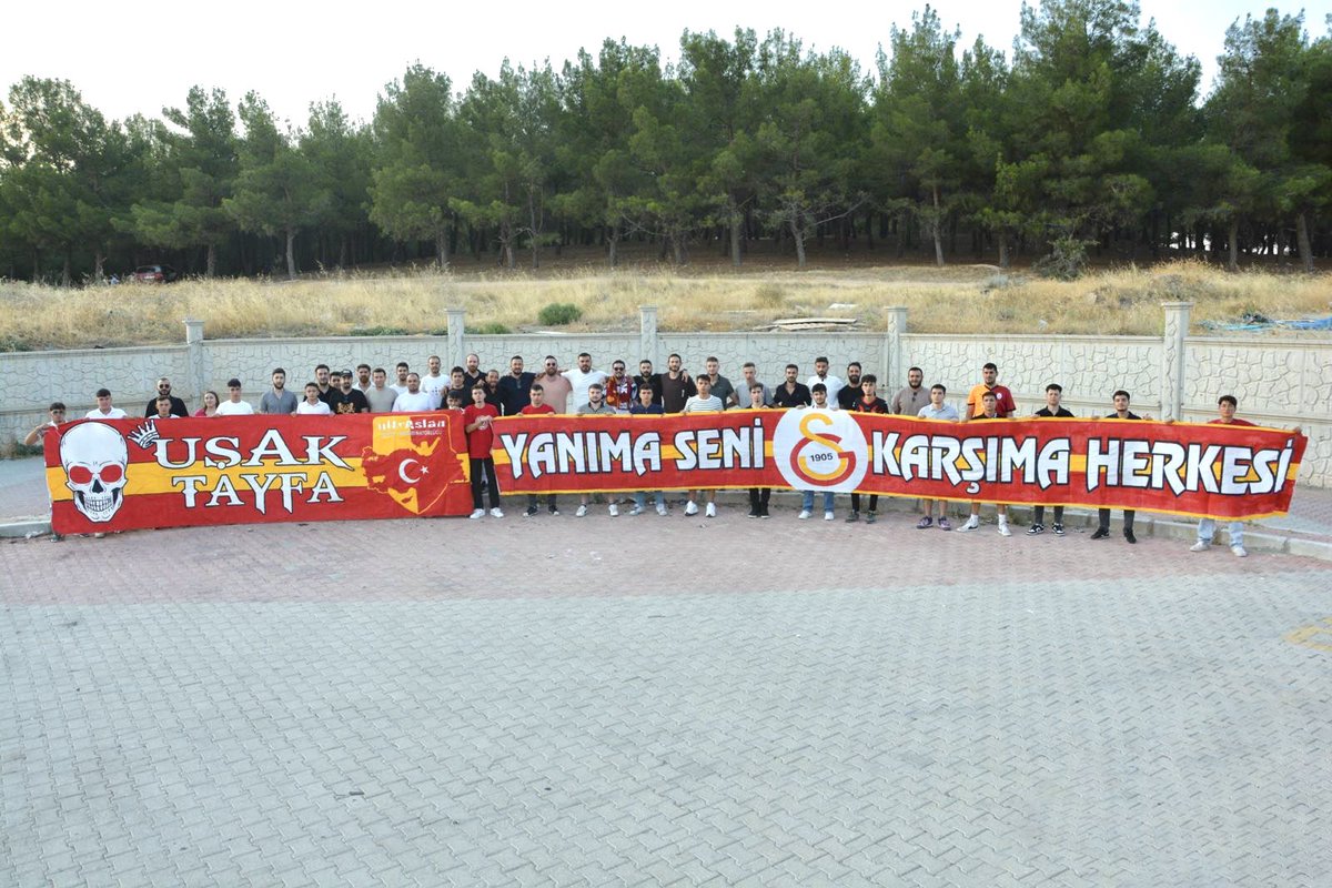 ultrAslanusAk's tweet photo. BİZ TEK SİZ HEPİNİZ ! 
@uAYurtici 
#TFFİstifa https://t.co/LF1WJVPDCZ