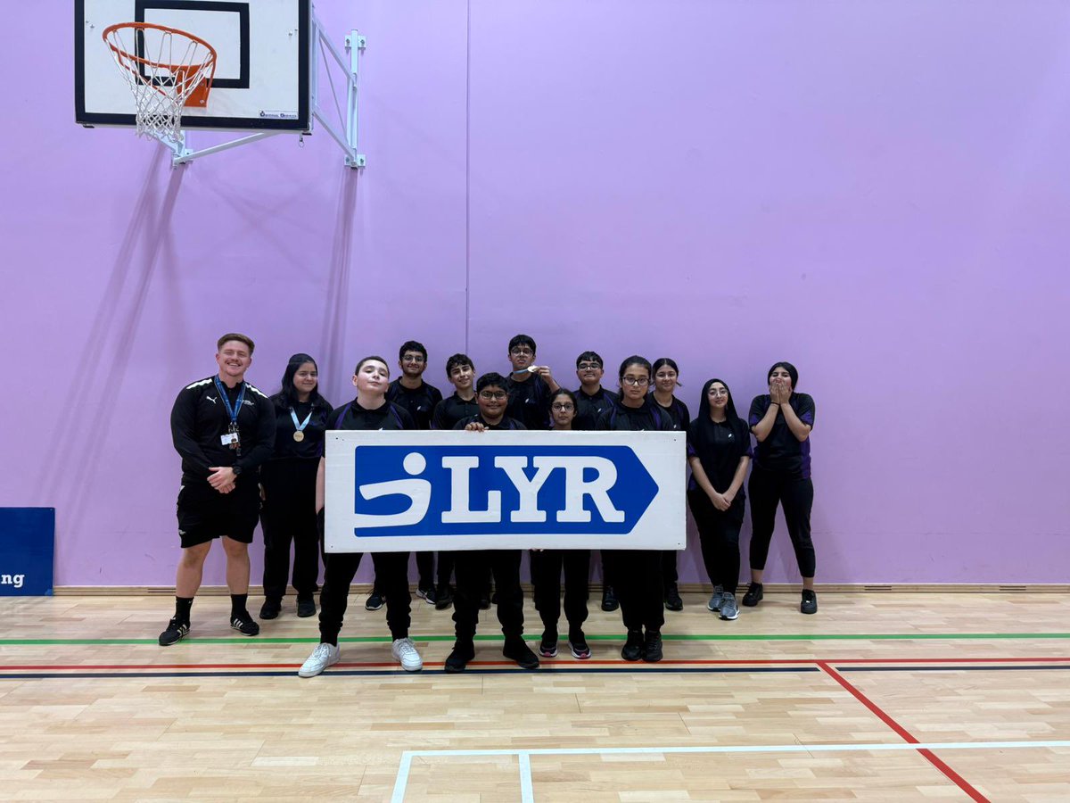 dco_pe's tweet photo. What an evening for the DCO Rowing team with an outstanding performance at the Leeds Indoor Rowing Competition by @LYRowing 🚣🏻👏🏻

Y9 Boys West Yorkshire Champion 🥇
KS3 mixed relay 2nd place 🥈
Y8 Girl New comer 3rd place 🥉 https://t.co/2jJbfLlRLA