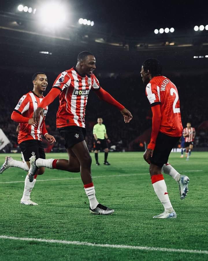 NwakozoNonye's tweet image. Goal for ⚽ Joe Aribo.

Aribo scores the equalizer for Southampton in the game against Chelsea  just 11 mins into the game.

Picture cred: Southampton.

#Joearibo #PremierLeague