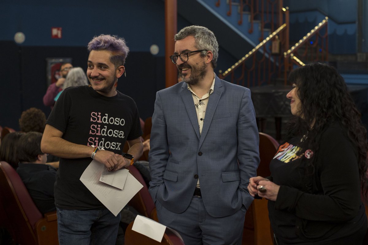 Los avances sociales se consiguen por parte de la comunidad y las instituciones deben acompañar y asumir esos compromisos para hacerlos reales.

Gracias a <a href="/Monica_Garcia_G/">Mónica García</a> y a <a href="/javierpadillab/">Javier Padilla</a> por estar siempre en la defensa de los derechos humanos ✊🏾✊🏾