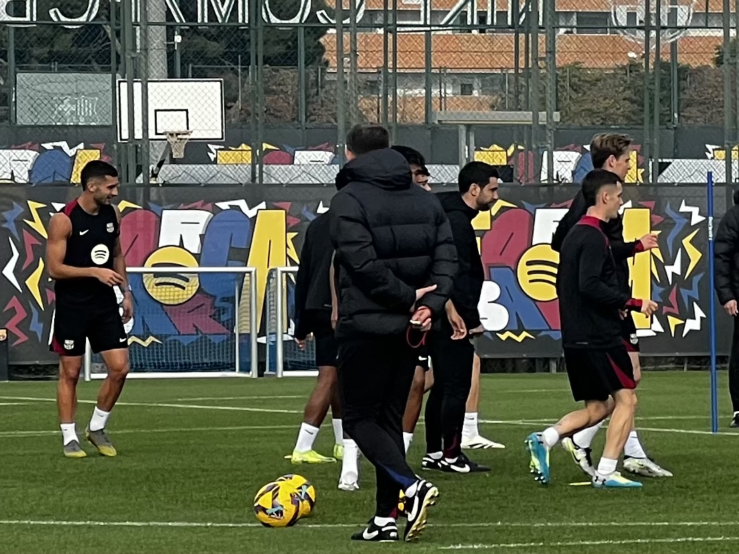 VIS_Academy's tweet photo. The level of technical ability, speed and execution was a wonder to behold. Mahalo to the FC Barcelona family for this opportunity!

- Coach Aleks https://t.co/N2GqBs26ZG