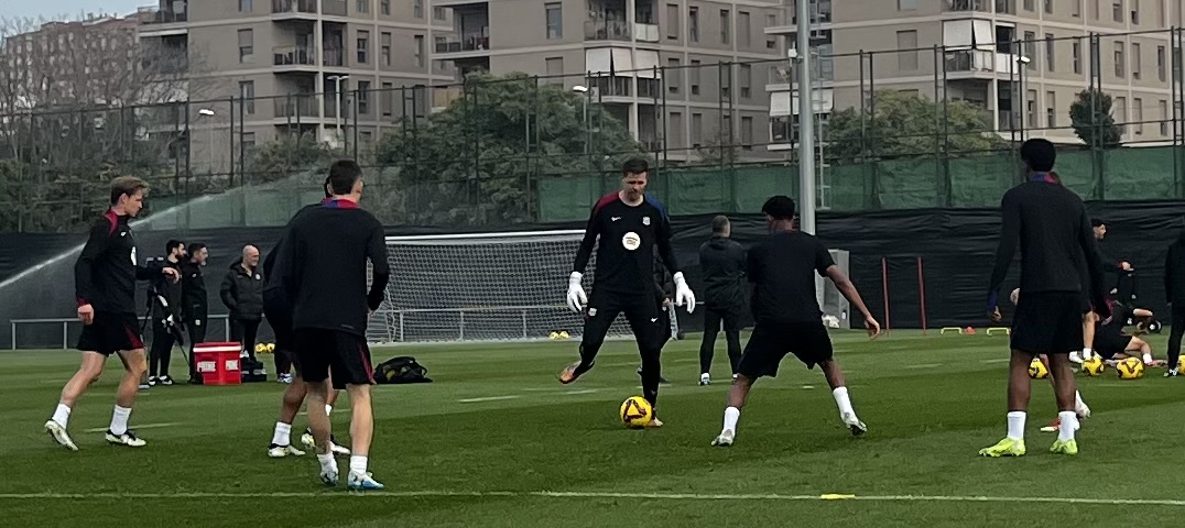 VIS_Academy's tweet photo. The level of technical ability, speed and execution was a wonder to behold. Mahalo to the FC Barcelona family for this opportunity!

- Coach Aleks https://t.co/N2GqBs26ZG