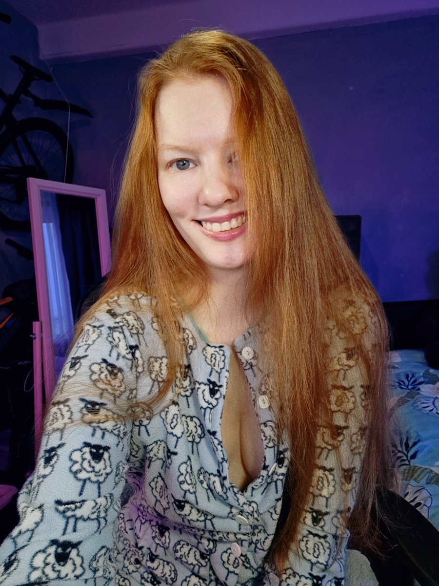 Lady_Inari's tweet photo. Woooaw! Moana part two is out already! It's about time to go to the movies!😎

#WaltDisney #Redheadgirl #Gingergirl #cuteselfie https://t.co/Ym1HD2LA1o