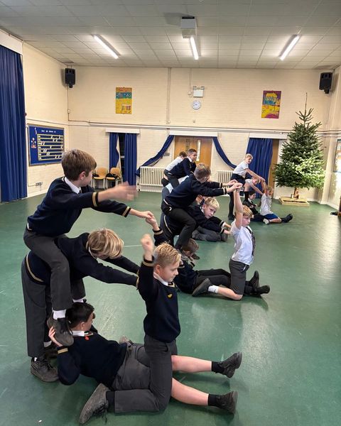 nlancingprimary's tweet image. Waka Waka #Christmas Show Practice! 😀
