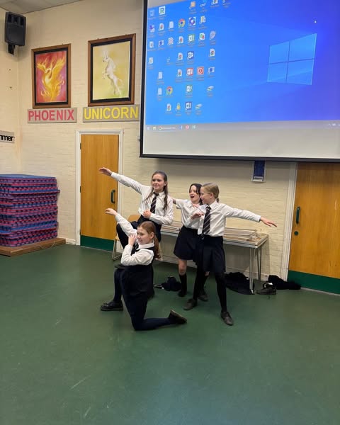 nlancingprimary's tweet image. Waka Waka #Christmas Show Practice! 😀