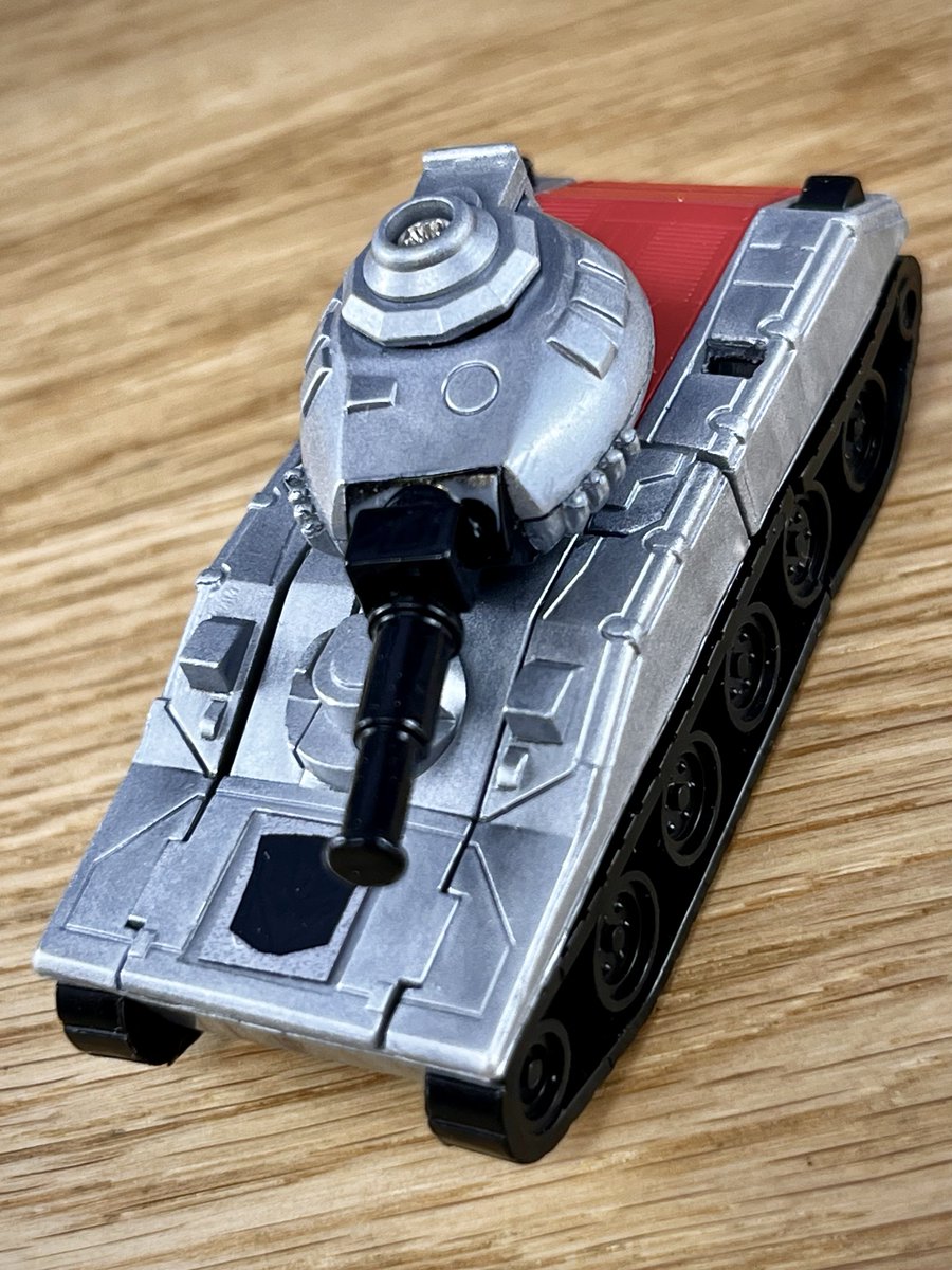 SixoTF's tweet photo. SS86 Megatron reveal https://t.co/TUWiaQvfOe