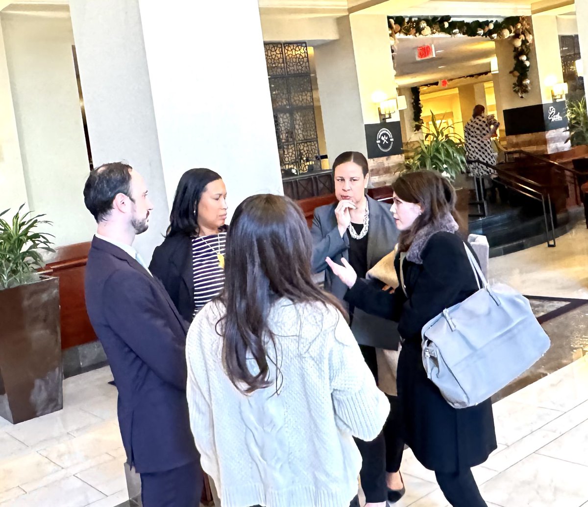 bill rice (@ricebilldc) on Twitter photo After greeting <a href="/NBCSL77/">National Black Caucus of State Legislators</a> students, <a href="/MayorBowser/">Mayor Muriel Bowser</a> & staff in discussion w <a href="/Meagan_Flynn/">Meagan Flynn</a> (far rt), in Capital Hilton <a href="/HiltonHotels/">Hilton Hotels</a> lobby. After greeting <a href="/NBCSL77/">National Black Caucus of State Legislators</a> students, <a href="/MayorBowser/">Mayor Muriel Bowser</a> & staff in discussion w <a href="/Meagan_Flynn/">Meagan Flynn</a> (far rt), in Capital Hilton <a href="/HiltonHotels/">Hilton Hotels</a> lobby.