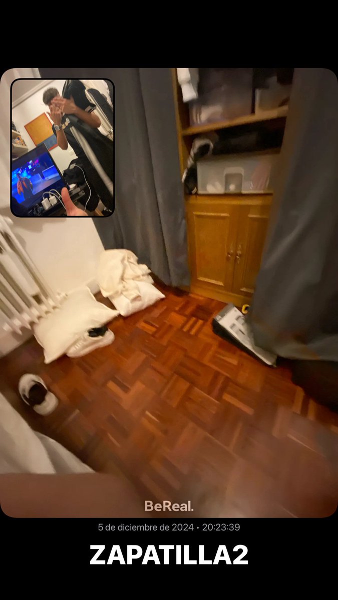 roogerr10's tweet photo. Únete a mí en BeReal. https://t.co/fDGATBv0em https://t.co/wScbMx4mfY