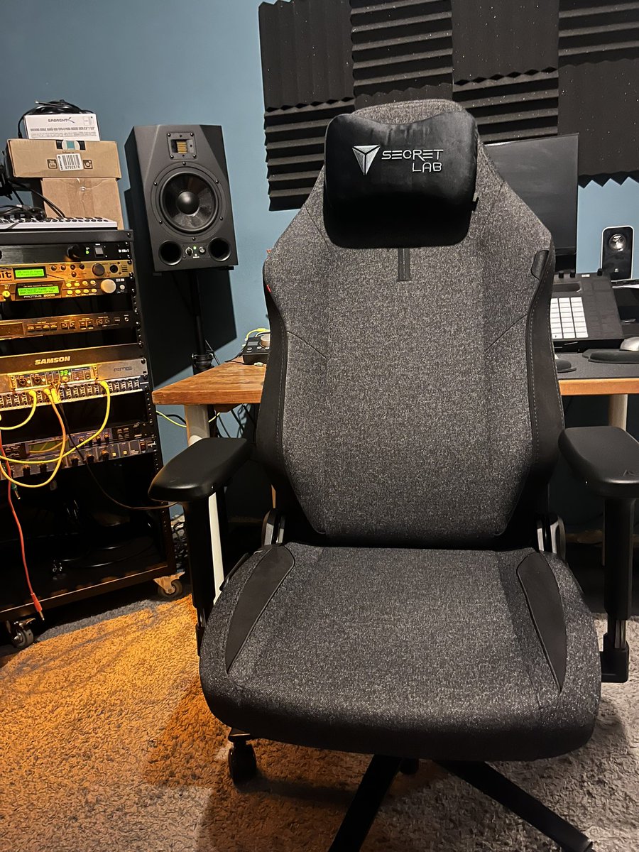 RupertHarvey1's tweet photo. @secretlabchairs ❤️❤️ https://t.co/wStDRSgtao