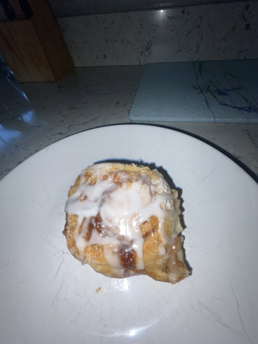kighIer's tweet photo. Cinnabon ain’t got shit on me! home made, all from scratch, cinnamon rolls 🤤🧑‍🍳 https://t.co/UFW1Q49QJG
