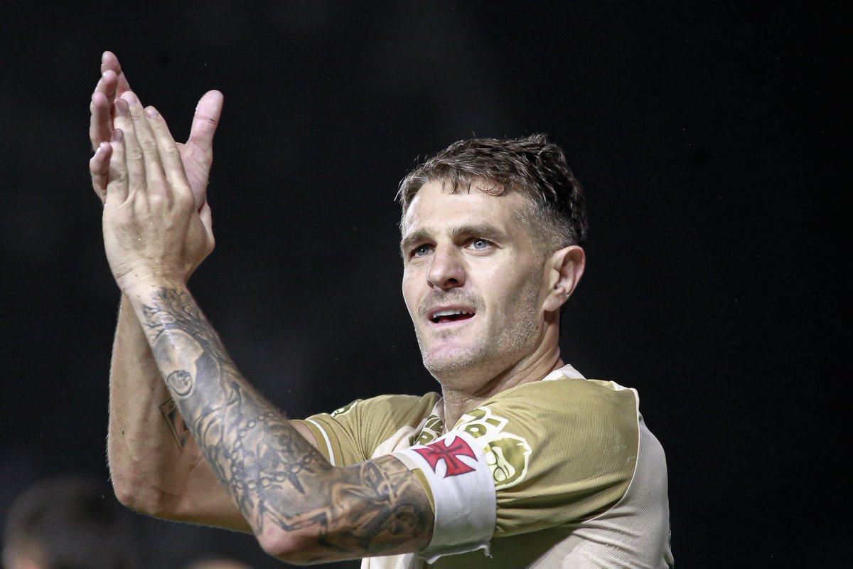 My wrapped 2024 is: Pablo Vegetti! 🥰🏴‍☠️💢

📸 Matheus Lima | #VascoDaGama