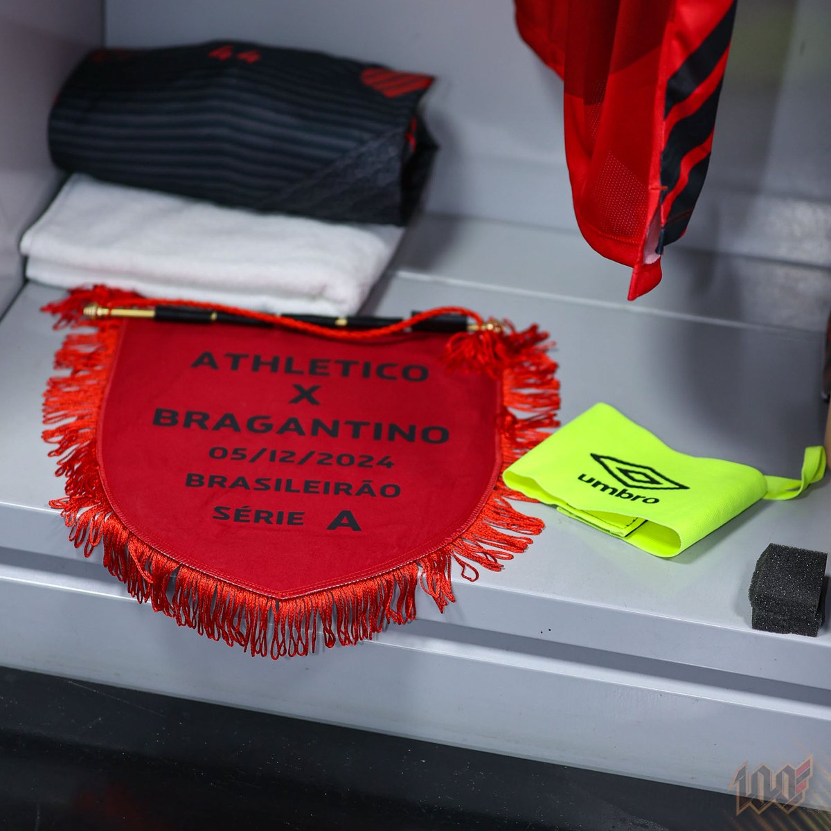 AthleticoPR's tweet image. Tudo pronto 👊🌪️ 

📸 José Tramontin/athletico.com.br 
#PactoRubroNegro #ModoCaldeirão