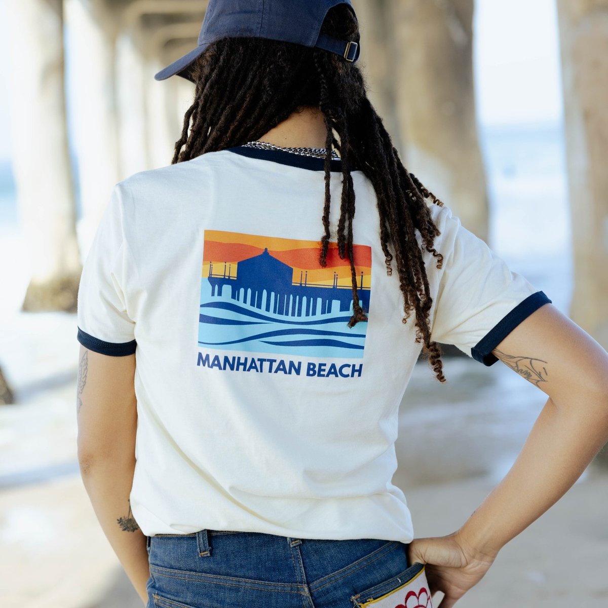 citymb's tweet photo. Official MB Merch Makes the Perfect Gift—10–30% Off! 🎁
Local love for the holidays! Grab merch at up to 30% off through Dec 31 on select items. 🔗Link in bio or visit: https://t.co/0Ovg4eYQEm

#ManhattanBeach #CityStore #Merch #HolidaySale https://t.co/rSOYHLQhe4