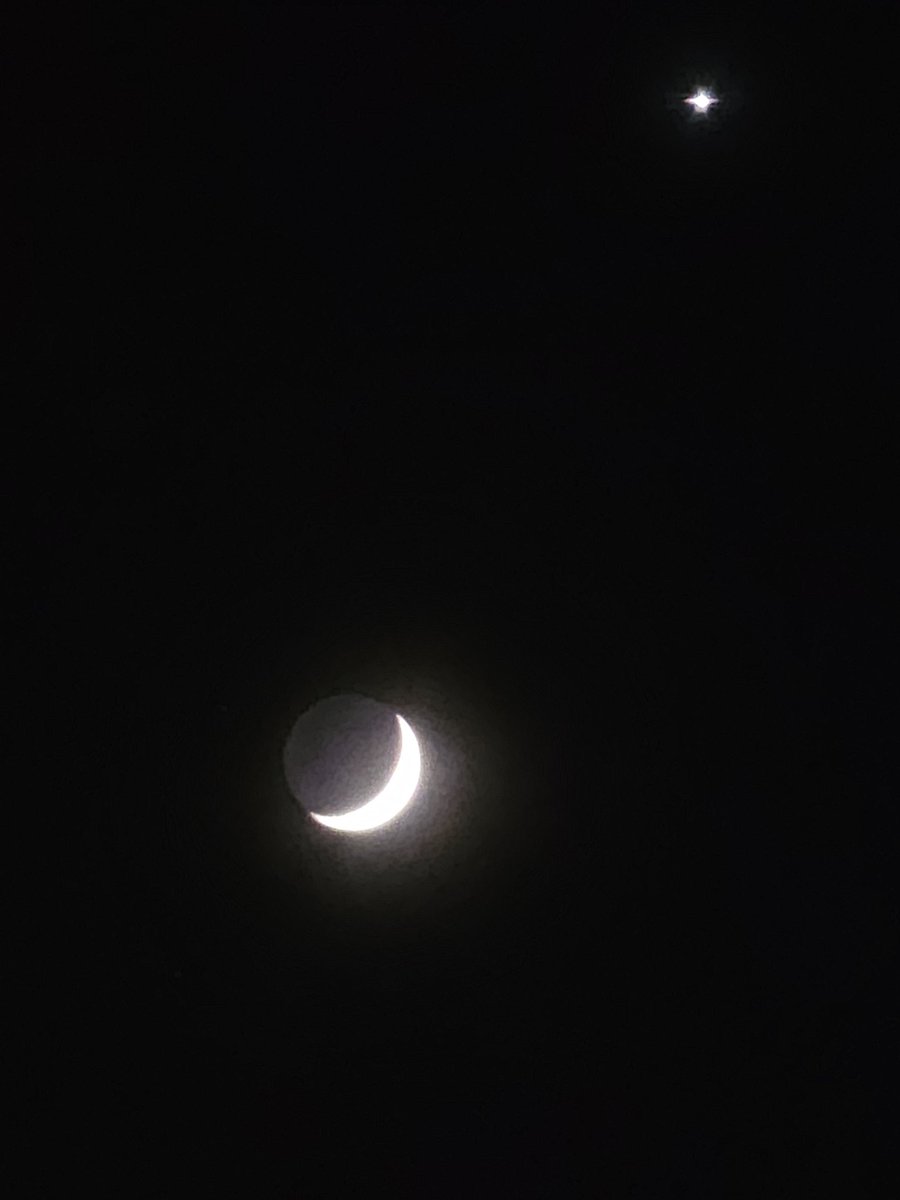 volffemt's tweet photo. @EdPiotrowski It was beautiful from my front yard last night as well! https://t.co/FBz3c6r46y