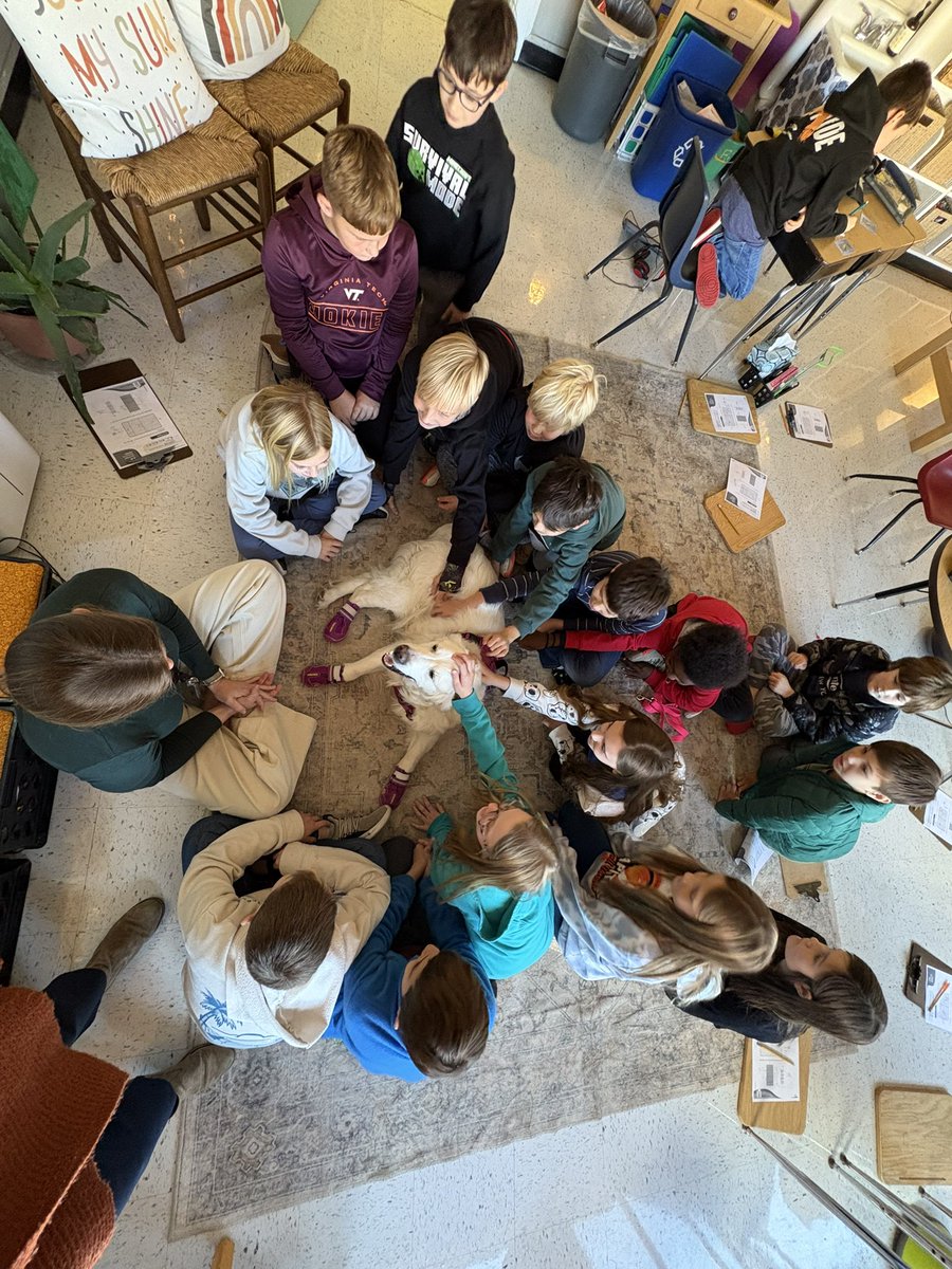 Lettie is one of our most favorite parts of our day! 💗🐶💗 Words and photos don’t come close to showing our sheer joy as we spend time with her and Mrs. Mariner. THANK YOU for always stopping in! #4thgraderocks