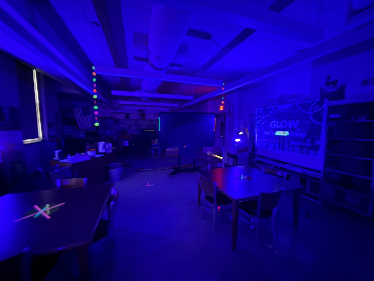 kefalastech's tweet photo. Coming to my class 12/5 to 12/11? Get ready for “Hour of Code, Let’s GLOW!” Kids even got “coding bracelets” to help them solve problems. @LindenPSTech @codeorg @CSTANewJersey https://t.co/HMcb9ekCQ5