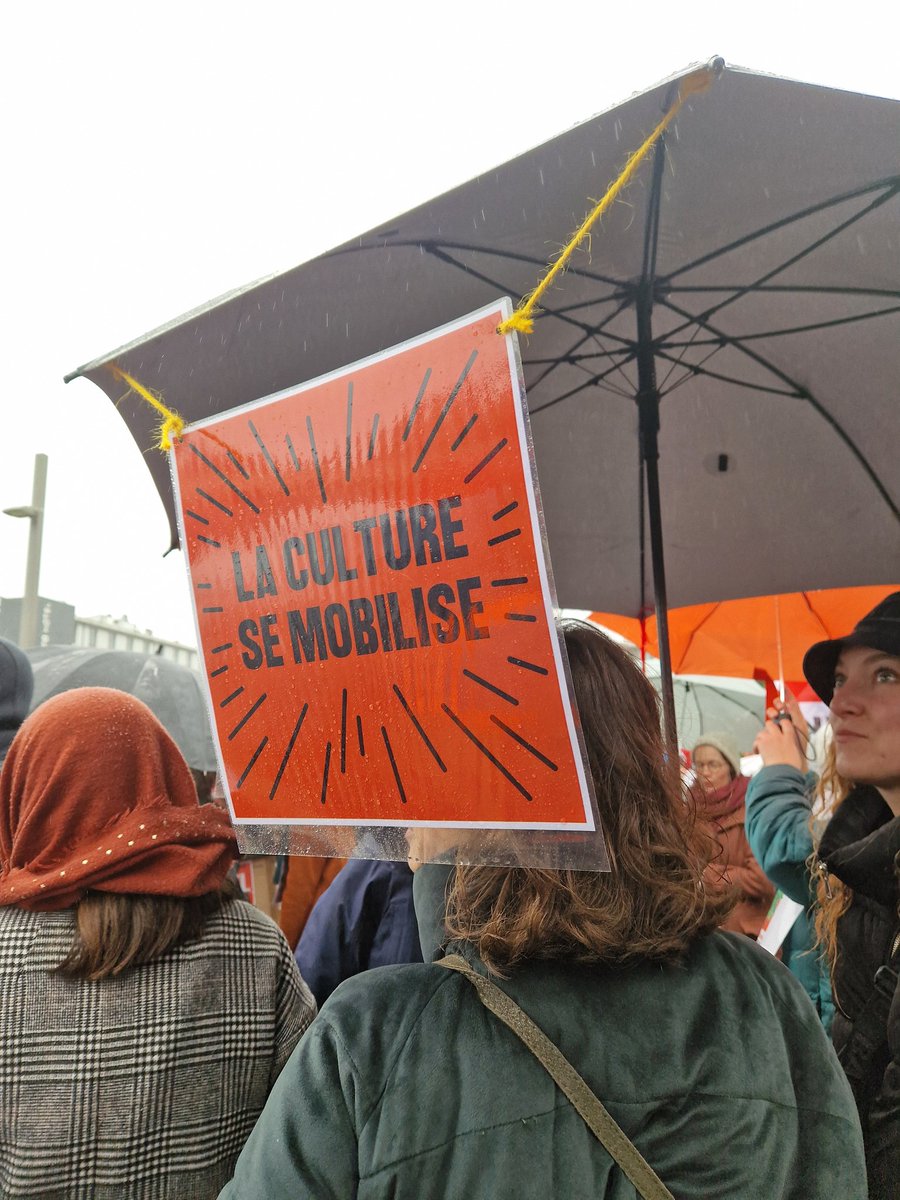 Alternative_LRSY tweet media