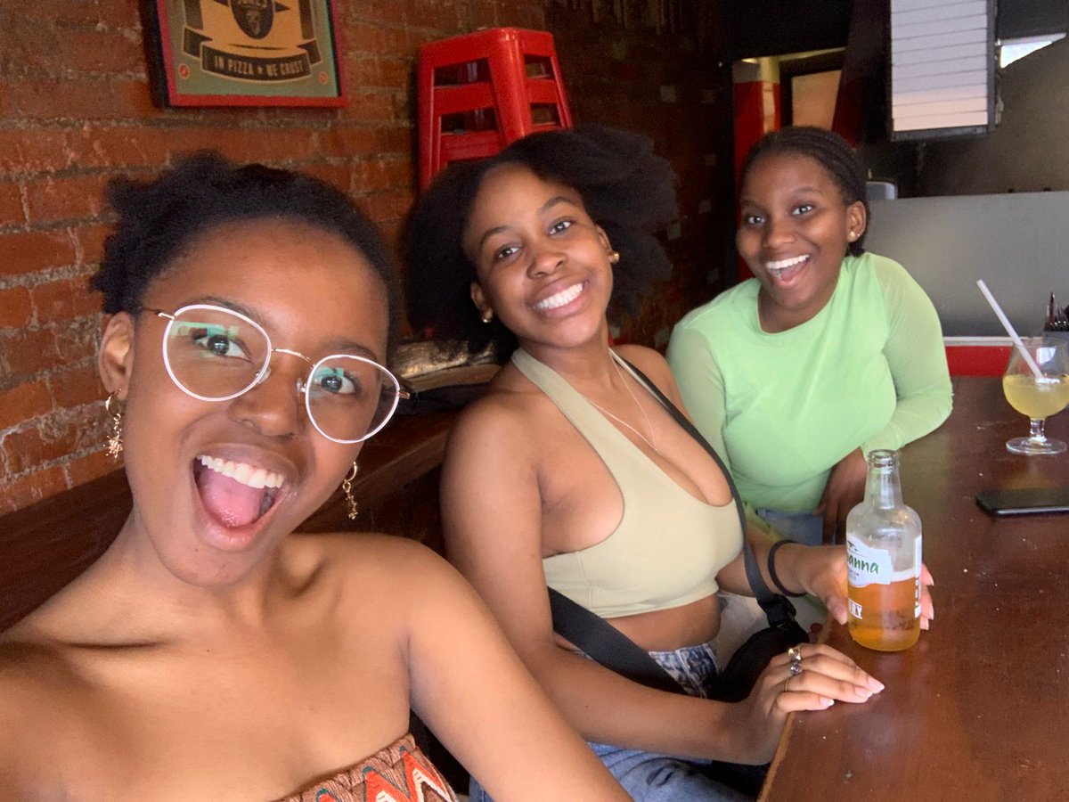princessoweh's tweet photo. taxiqueens https://t.co/lLWbGFpryD