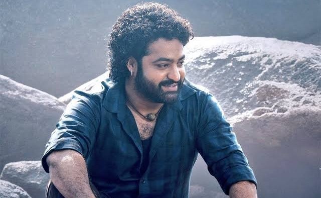 mr_maahi76's tweet photo. Guntur Kaaram,Devara, Pushpa,Kalki

Ee Movies antho intha hit ayyay ante One and Only reason Veella Performances 💥 https://t.co/lvV9AhPidk