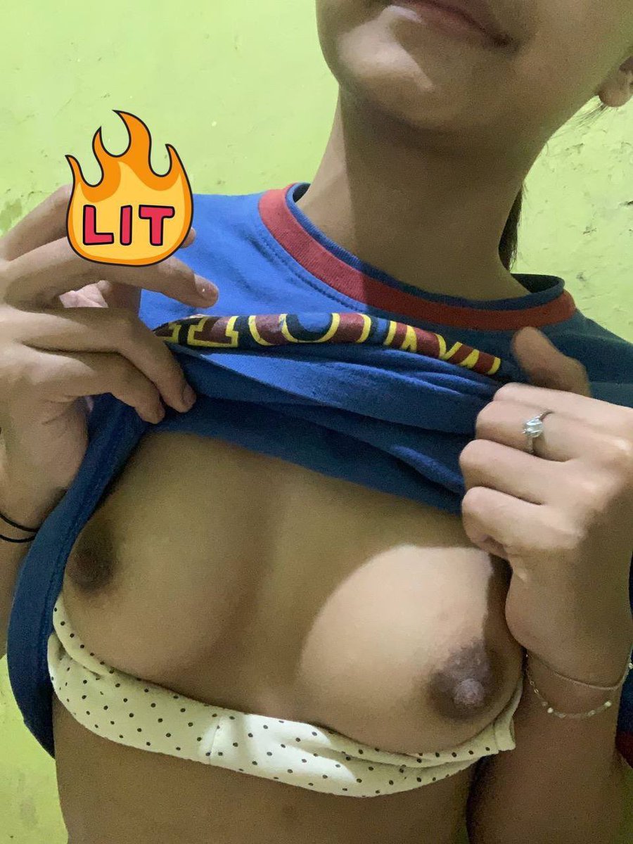 Boobs tweet media