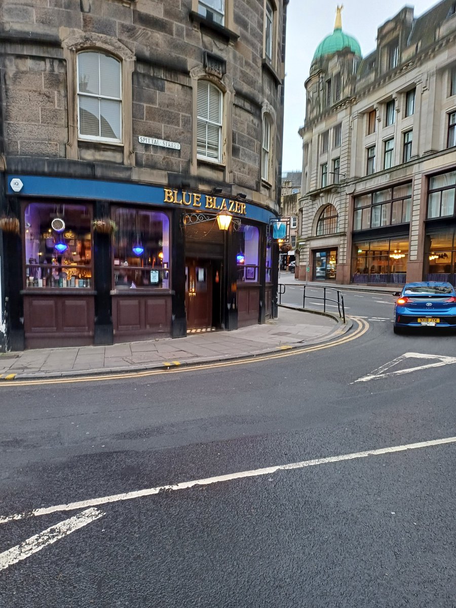 auty_john's tweet photo. Back in Auld Reekie sampling a few. 🥃🏴󠁧󠁢󠁳󠁣󠁴󠁿🍻👍
#hmfc #sufc https://t.co/KJhP3DoXt7