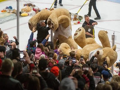 Jason D Beck (@jasonbeck82) on Twitter photo December 5th - On This Day in BC Sport History: 1993
The first known 'Teddy Bear Toss' takes place at Kamloops' Riverside Coliseum (now the Sandman Centre) when Cranbrook's Brad Lukowich scores for the Kamloops Blazers <a href="/blazerhockey/">Kamloops Blazers</a> and causes over 2400 teddy bears to be.../2 December 5th - On This Day in BC Sport History: 1993
The first known 'Teddy Bear Toss' takes place at Kamloops' Riverside Coliseum (now the Sandman Centre) when Cranbrook's Brad Lukowich scores for the Kamloops Blazers <a href="/blazerhockey/">Kamloops Blazers</a> and causes over 2400 teddy bears to be.../2