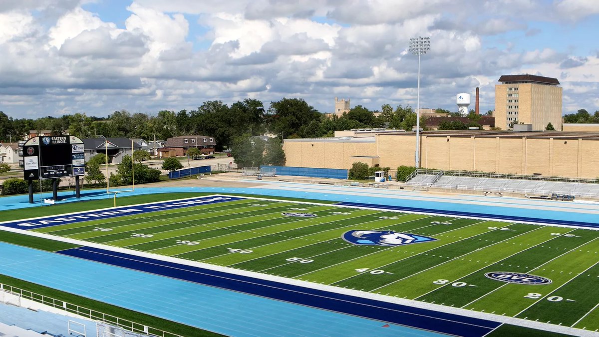 Austin Young 6’2” 230lb (@youngfootball52) on Twitter photo After a great conversation with <a href="/CoachGeier_/">Collin Geier</a> I am blessed to receive an offer from <a href="/EIU_FB/">Eastern Illinois Football</a> !!!
<a href="/Coach_Snelling/">Coach Snelling</a> <a href="/RealCoachJesus/">J.J. Rodriguez</a> <a href="/_CoachFlores_/">Cole Flores</a> <a href="/coachericyoung/">Eric Young</a> After a great conversation with <a href="/CoachGeier_/">Collin Geier</a> I am blessed to receive an offer from <a href="/EIU_FB/">Eastern Illinois Football</a> !!!
<a href="/Coach_Snelling/">Coach Snelling</a> <a href="/RealCoachJesus/">J.J. Rodriguez</a> <a href="/_CoachFlores_/">Cole Flores</a> <a href="/coachericyoung/">Eric Young</a>