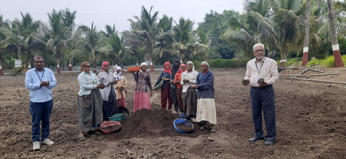 BDJade1's tweet image. Best wishes on World Soil Day !
जागतिक मृदा दिनाच्या हार्दीक शुभेच्छा !
उज्वल भवितव्या करीता जमीन आणि पाणी हे सर्वात महत्वाचे घटक असुन त्यांच जतन, संधारण करणे अत्यंत गरजेचे आहे ती सर्वांची सामाजिक जबाबदारी आहे.
#JainIrrigation #AjitJisl #Anil_JISL #DrSundar 
#DDKisan #DDSahyadri