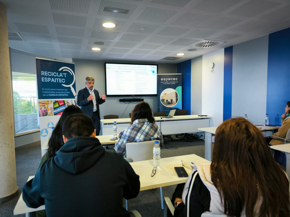 Hemos tenido el placer de asistir al último taller Recicla't organizado por <a href="/espaitec/">Espaitec UJI</a> para conocer cómo gestionar y proteger los secretos empresariales, de la mano de Eric Maciá, en la <a href="/UJIuniversitat/">Universitat Jaume I</a>