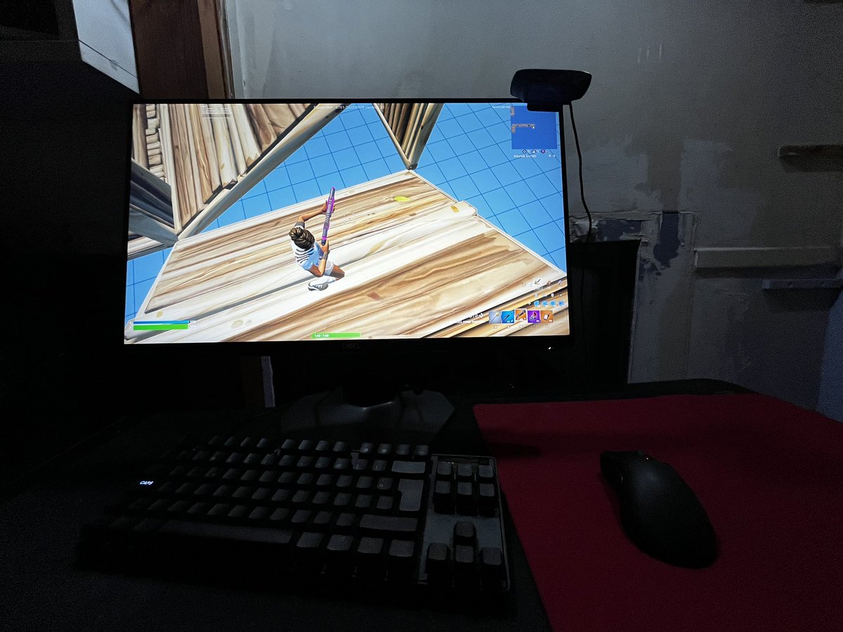 Grand merci à <a href="/EsportJupitar/">JUPITAR</a> pour cette écran 280hz 
( enfin sur du 24 pouce ) 🤩