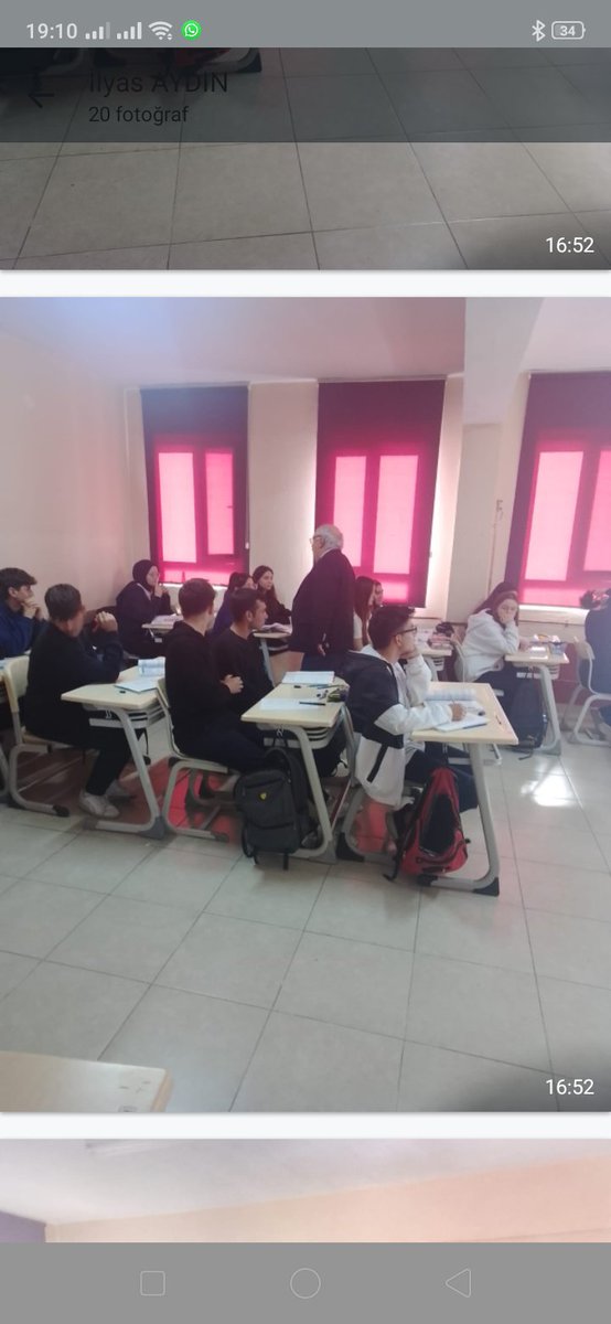 İlçe Milli Eğitim Müdürü okul ziyaretlerine bugün de Ahmet Zübeyde Turba Anadolu Lisesiyle devam etti. Öğretmenlerle sohbet etti. Öğrencilerle Üniversite sınavlarına hazırlanmaları konusunda nasıl çalışmalar yaptıklarını ve deneme sınavlarının nasıl gittiğini sordu.