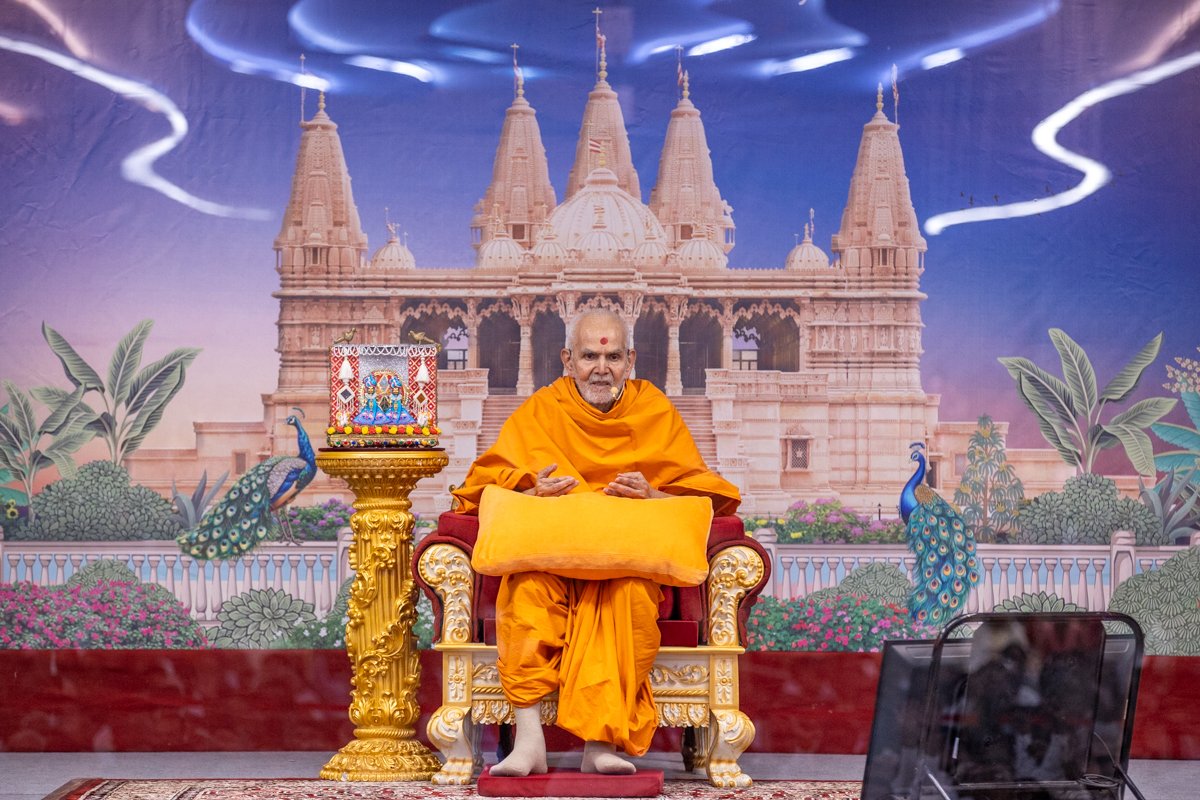 KadamPrajapati's tweet photo. Evening Sabha; Dec 4, 2024 https://t.co/sfkJMDGTCm